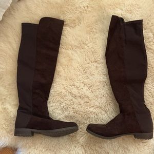Unisa knee high boots size 10